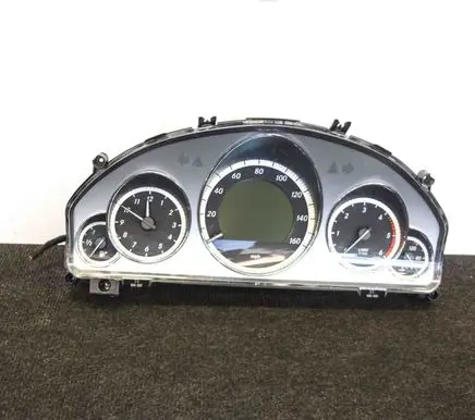 Mercedes-Benz E W212 Speedometer (instrument cluster) A2129003509