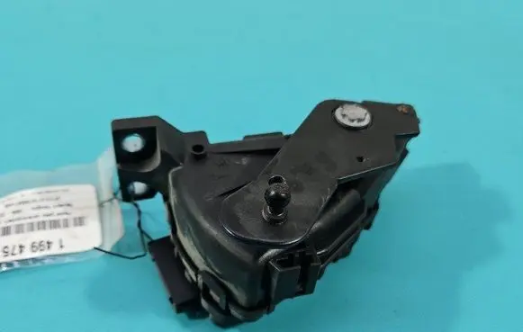 Accelerator throttle pedal