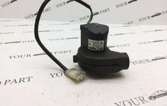 BMW X5 E53 Engine control unit/module fan 1745181