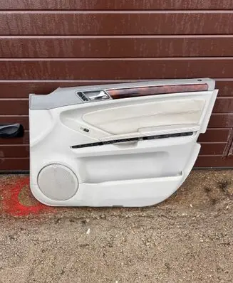 Mercedes-Benz GL X164 Front door card panel trim