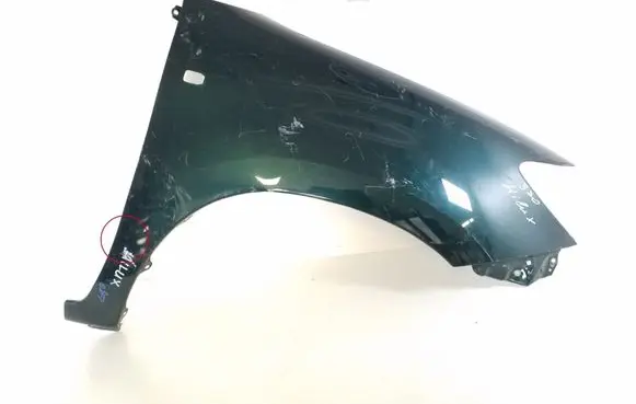 Toyota Hilux (AN10, AN20, AN30) Fender