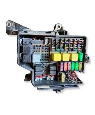 Opel Zafira A Fuse module 13142780 ZUH270
