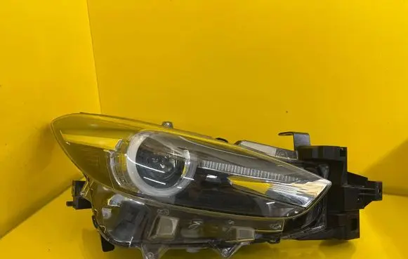 Mazda 3 III Headlight/headlamp BSP551030