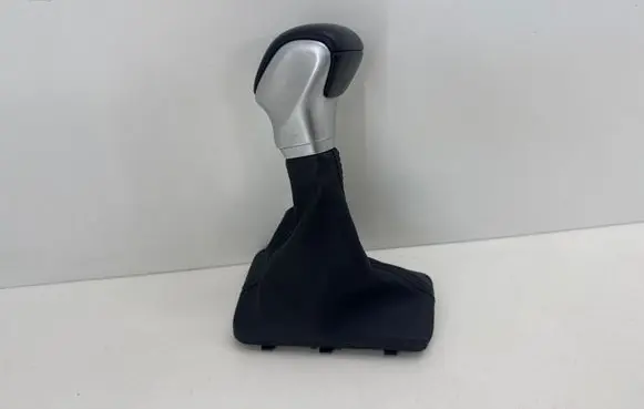 KIA Xceed Gear lever shifter trim leather/knob