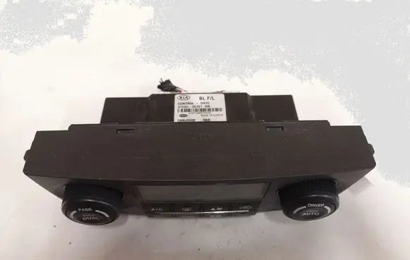 KIA Sorento Climate control unit 972503E761 C800JD6BB G3130099