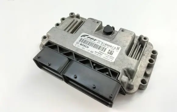 Alfa Romeo Giulietta Engine control unit/module 51890613 1039S45174 0261S05118