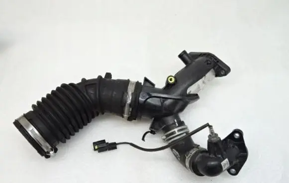 Renault Clio IV Air intake hose/pipe 165763328R