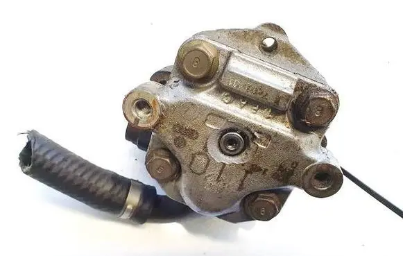 Audi A4 S4 B5 8D Power steering pump 