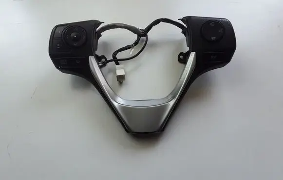 Steering wheel buttons/switches