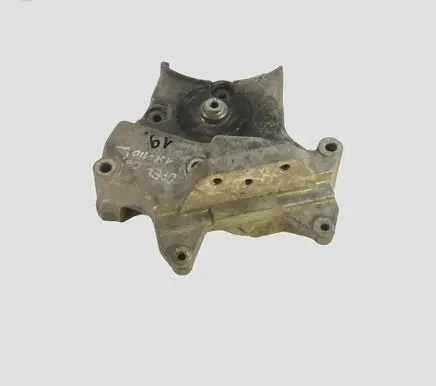 Opel Zafira B Engine mounting bracket 55192619