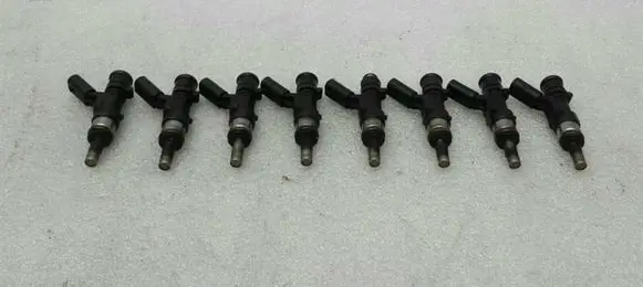 Mercedes-Benz C W204 Fuel injectors set A1560780023
