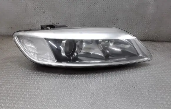Audi Q7 4L Headlight/headlamp 4L0941030E