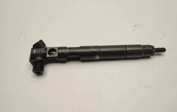 Mercedes-Benz B W246 W242 Fuel injector A6510701387