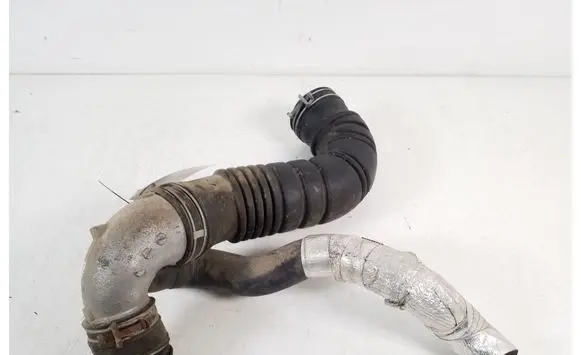 Toyota Hilux (AN10, AN20, AN30) Air intake duct part 17881-0L110