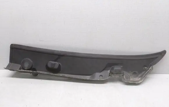 Peugeot Boxer Wiper trim 1306178070