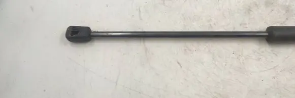 Volkswagen Golf IV Tailgate strut 