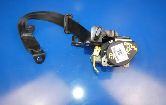 KIA Optima Middle seatbelt (rear) 89820D4700 170125