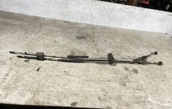 Gear shift cable linkage
