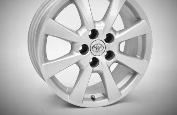 Toyota Avensis T270 R17 alloy rim HL43794