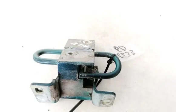 Audi A4 S4 B5 8D Rear door lower hinge 4A0833412A