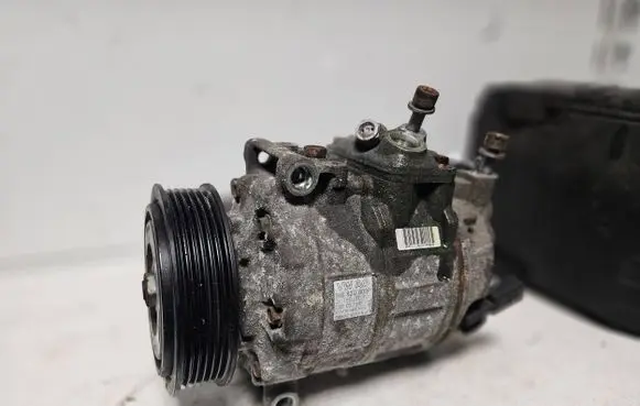 Volkswagen Golf V Air conditioning (A/C) compressor (pump) 1K0820803P GE4471904652 7SEU17C