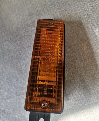 BMW 3 E30 Front indicator light 50302 63131380964 63131380968