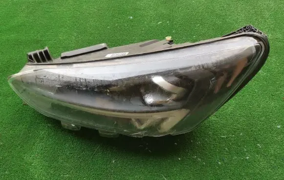 Ford Focus Headlight/headlamp JX7B-13E015-CE