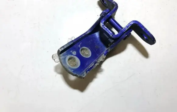 Toyota RAV 4 (XA10) Front door upper hinge