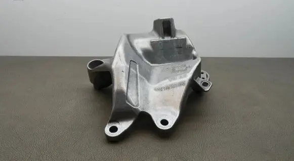 Audi Q7 4M Engine mounting bracket 4M0199308BE