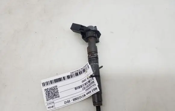 Mercedes-Benz E W212 Fuel injector A6420701187