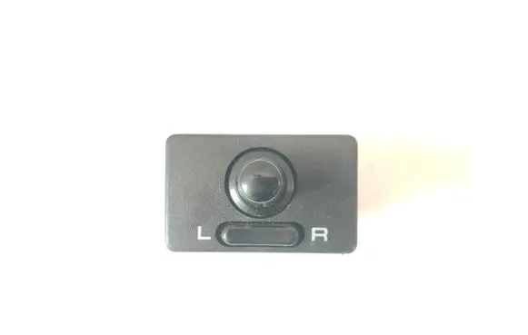 Nissan Pathfinder R50 Wing mirror switch
