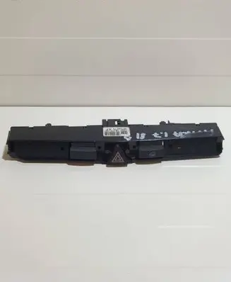 Opel Zafira B Hazard light switch 03758075 13100105