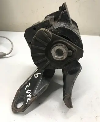 Mazda 6 Engine mount bracket 8B148B14