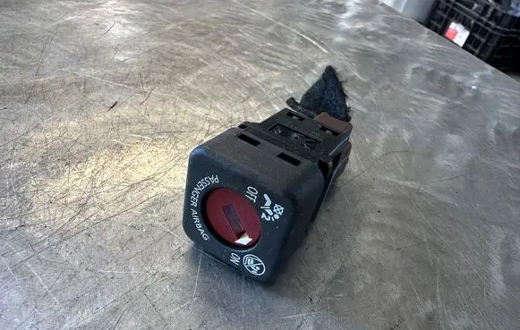 Citroen C4 II Picasso Passenger airbag on/off switch 9641391277