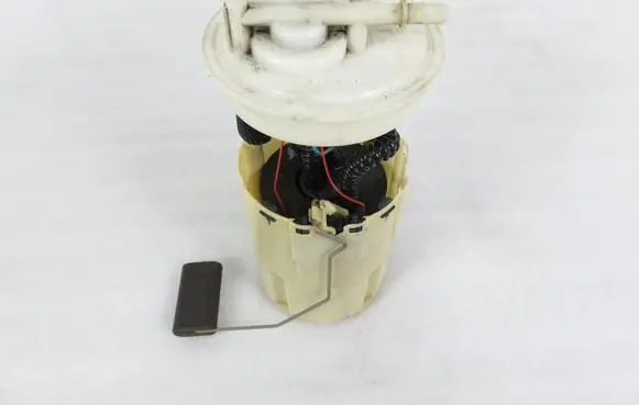 Nissan Almera N16 In-tank fuel pump 0580313120