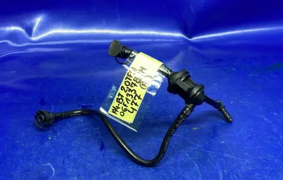 Audi A4 S4 B7 8E 8H Breather hose/pipe 06E133781M