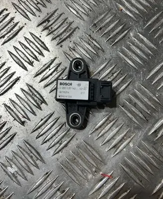 KIA Sorento Airbag deployment crash/impact sensor 0265005142 0016254