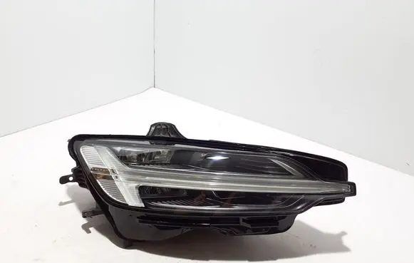 Volvo V60 Headlight/headlamp 32273038