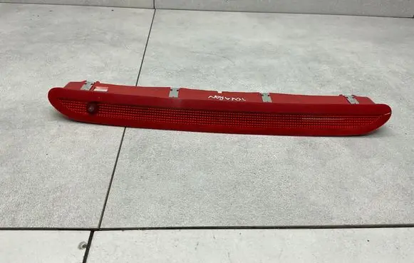 Volkswagen Touran II Third/center stoplight 1T0945087A