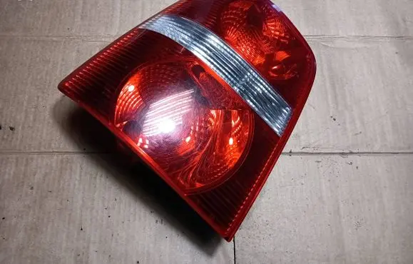 Volkswagen Touran I Rear/tail lights 1T0945111B