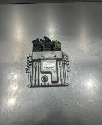 Ford Mondeo MK IV Engine control unit/module BG9112A650RE 28284374 97RI010012