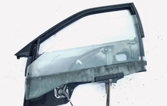 Audi 100 S4 C4 Front door window/glass frame 