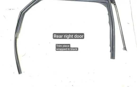 Bentley Bentayga Rubber seal rear door 36A839432
