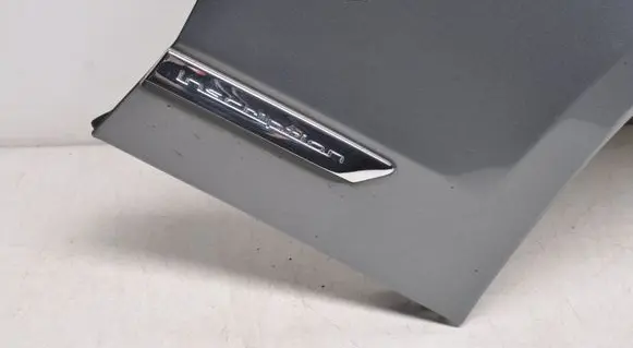 Volvo S90, V90 Fender