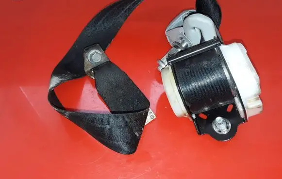 Mazda CX-9 Rear seatbelt T86231T