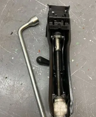 Mini Cooper Hatch Hardtop Lift Jack 150193006
