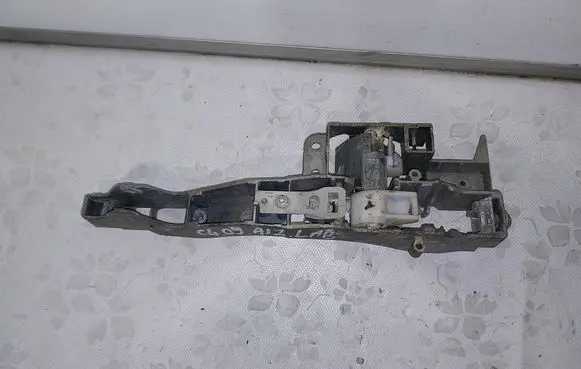 Rear door exterior handle/bracket