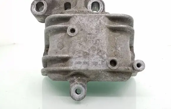 Volkswagen PASSAT B6 Engine mount bracket 1K0199262 1K0199262P