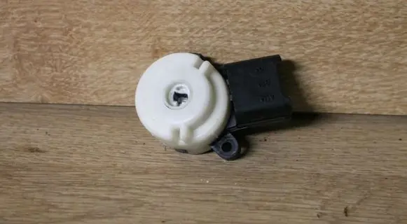 Toyota Avensis T250 Ignition lock contact 