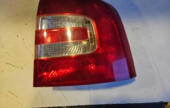 Skoda Octavia Mk2 (1Z) Rear/tail lights 1Z9945258